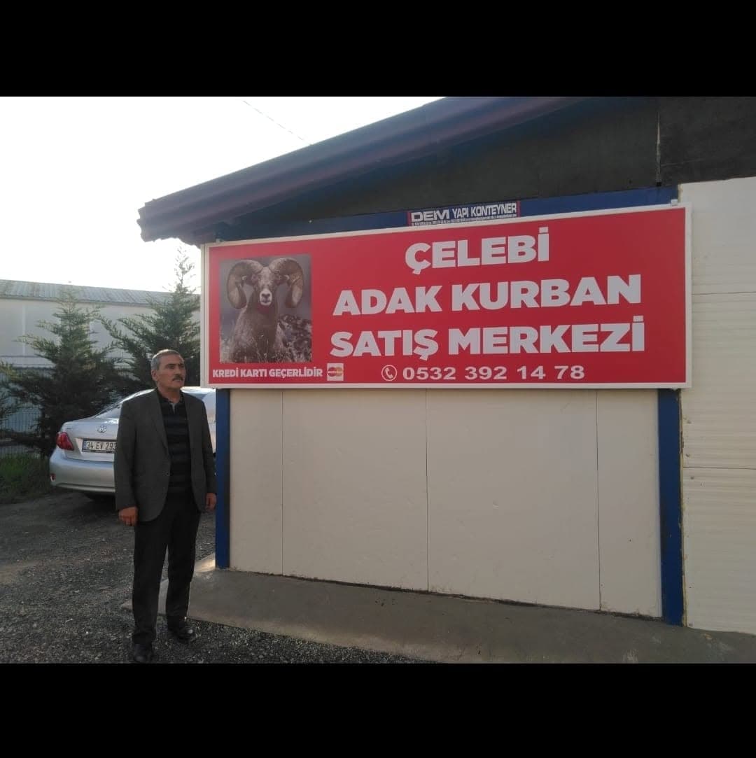 Çekmeköy Çelebi Adak Kurban — işletme tabelası ve kurban satış merkezi